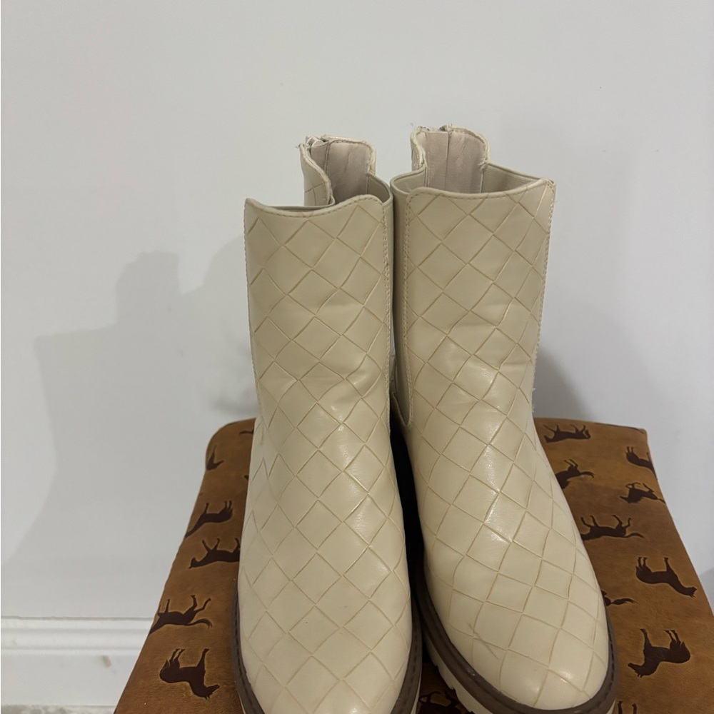 Pierre Dumas Quilted Tan Ankle Boots